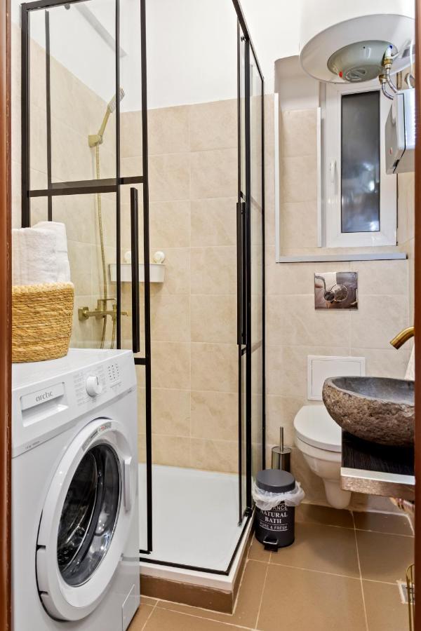 Upscale Studio, Walking Distance From The Old Town Bucharest Exterior photo