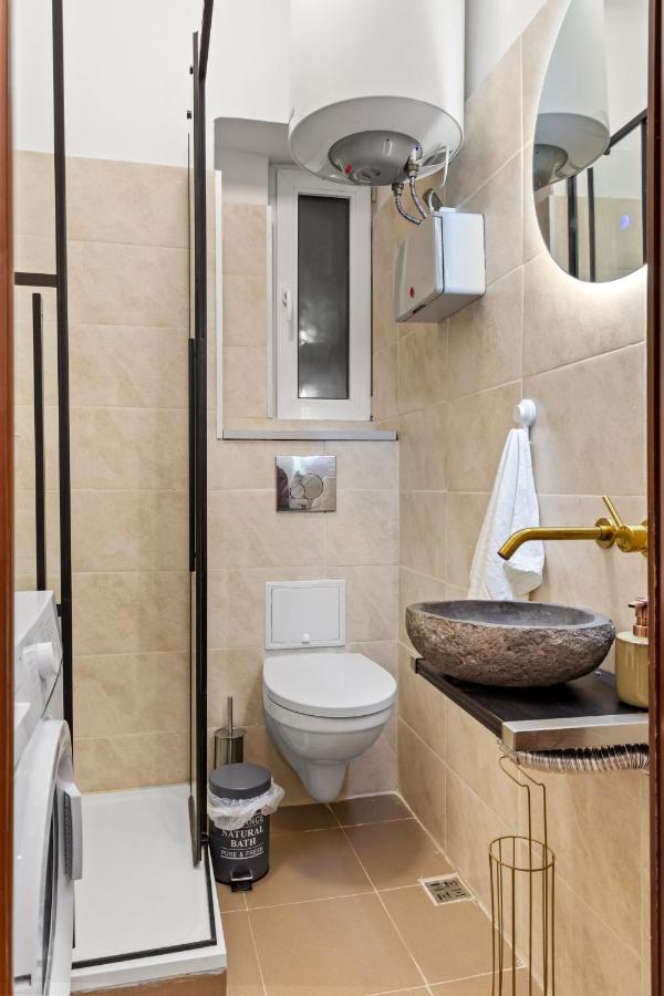 Upscale Studio, Walking Distance From The Old Town Bucharest Exterior photo
