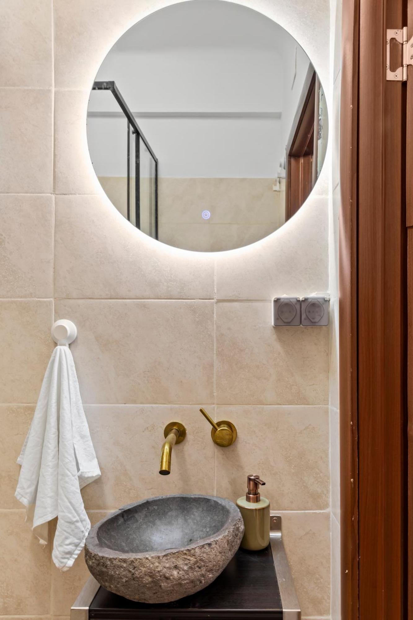 Upscale Studio, Walking Distance From The Old Town Bucharest Exterior photo